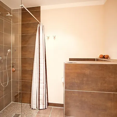 Ferienhaus Strandhäuser - Feuerstein Sellin (Rugen)