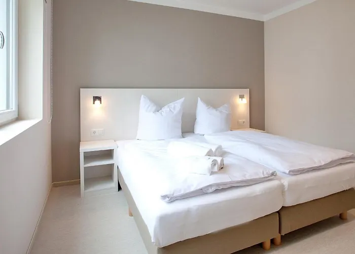 Strandhäuser - Feuerstein Sellin (Rugen)