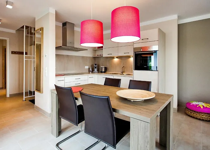 Strandhäuser - Feuerstein * Sellin (Rugen)