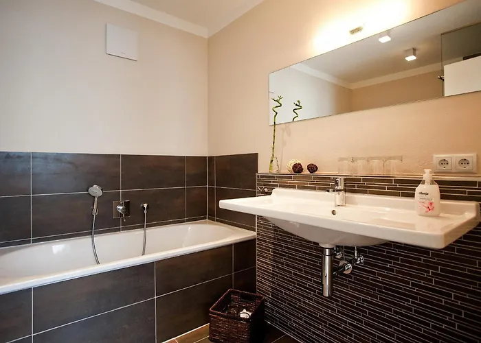 Strandhäuser - Feuerstein Ferienhaus Sellin (Rugen)